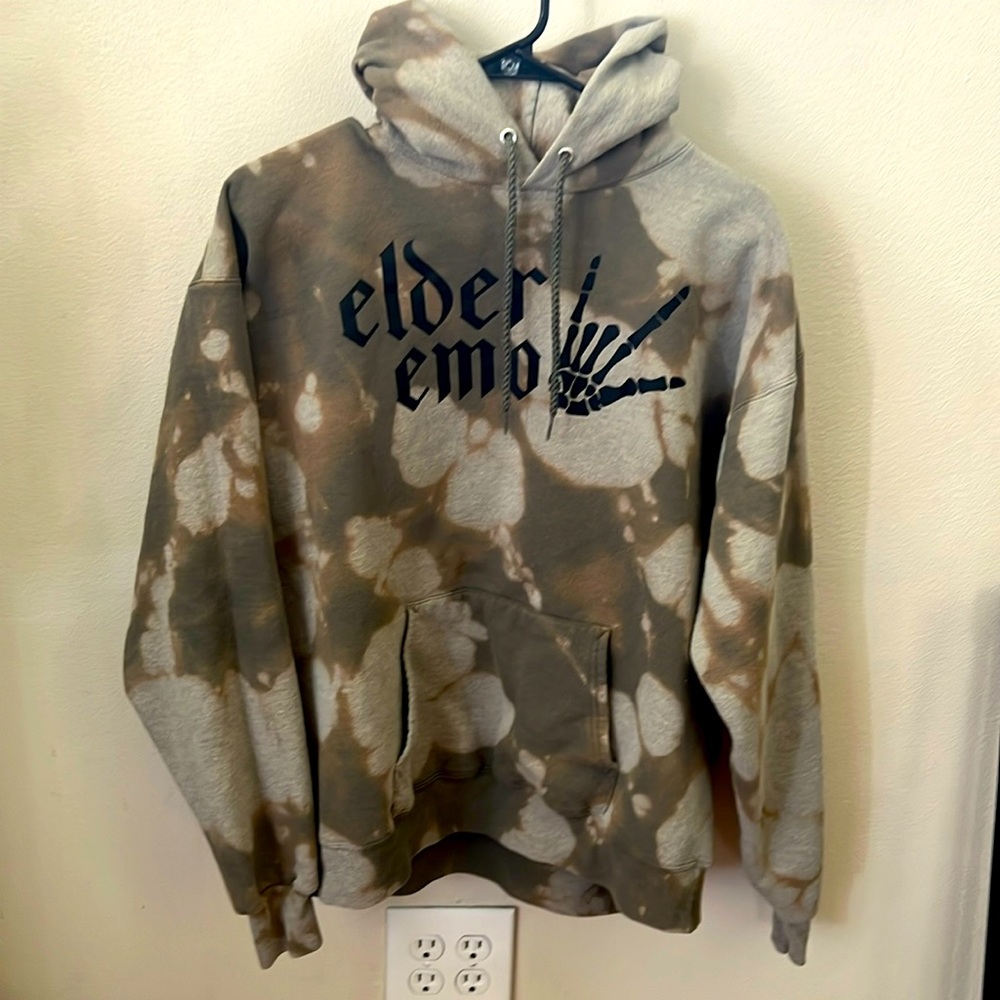 Elder emo tie dye